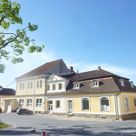 Guest House U Zlateho Jelena Žinkovy Exterior foto